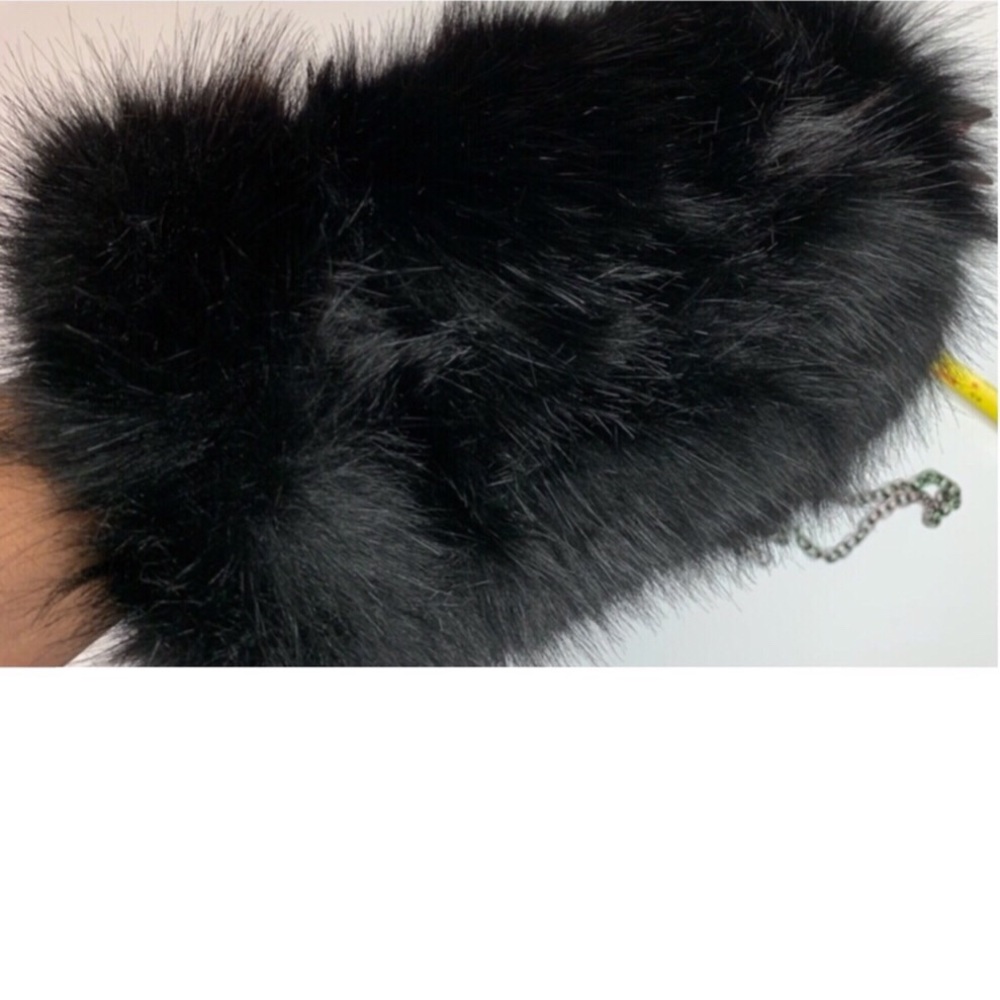 3N1 FAUX FUR MUFF HAND WARMER CLUTCH - Picture 7 of 7